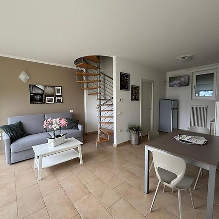 شقة Un Balcone Sul Garda Tremosine المظهر الخارجي الصورة